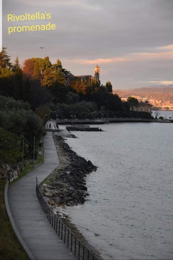 Apartamento Luminoso Trilocale Con Piscina E Giardino Privato Desenzano del Garda Exterior foto